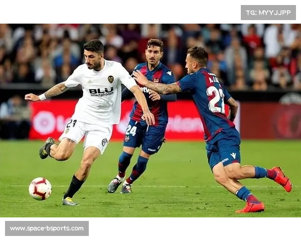 赫塔菲主力中卫阿布卡尔伤缺,后防线配合生疏 赫塔菲主力中卫阿布卡尔伤缺,后防线配合生疏